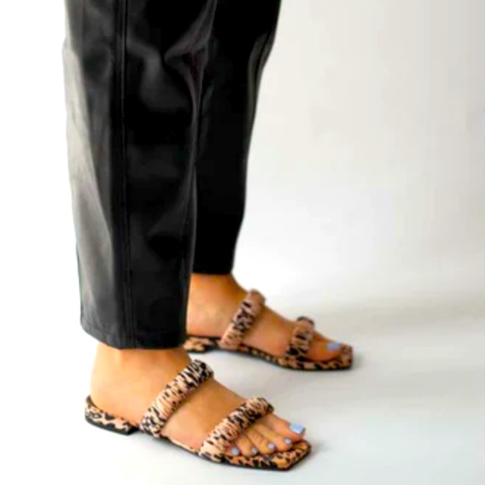 SENSO cheetah sandal